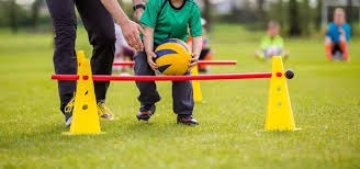 下半场隐身！鲍威尔14中6得到18分2篮板