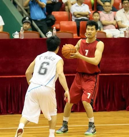 与阵容连锁